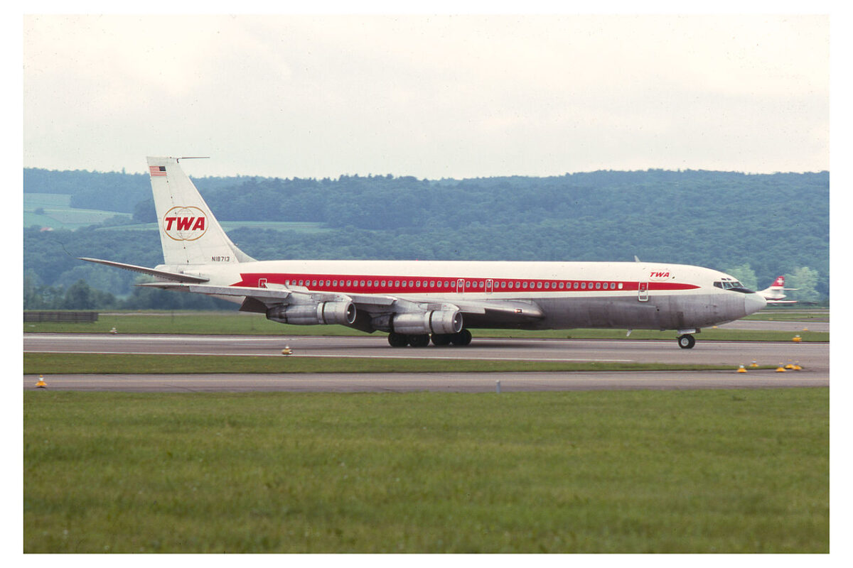1280px TWA 707 6074178309 TWA